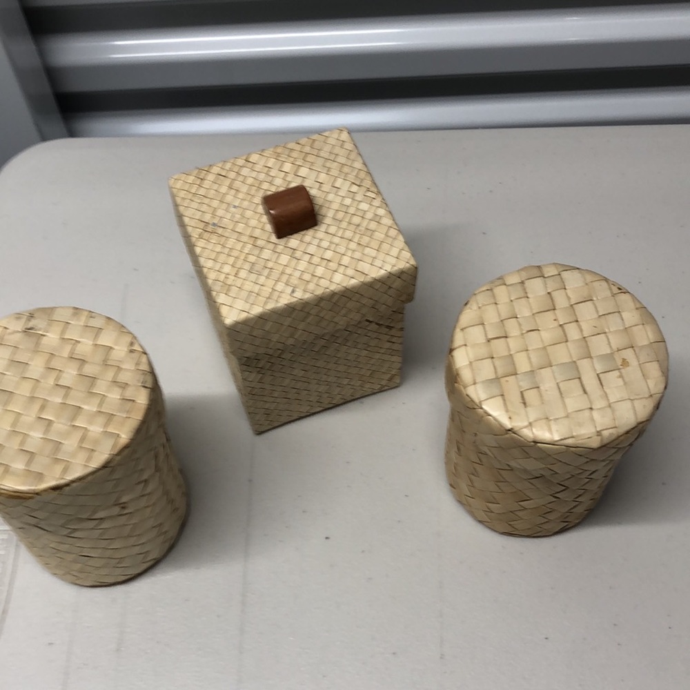 Set of (3) seagrass canisters - Picture 2 of 4